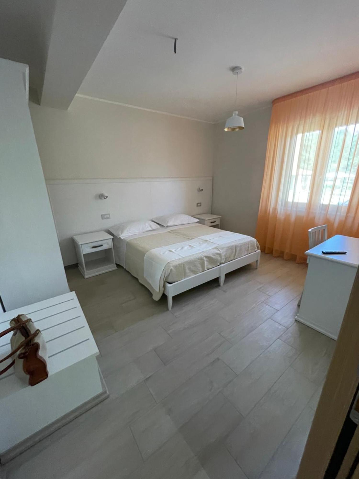 Fd Lorichella Hotel Lorica Ngoại thất bức ảnh