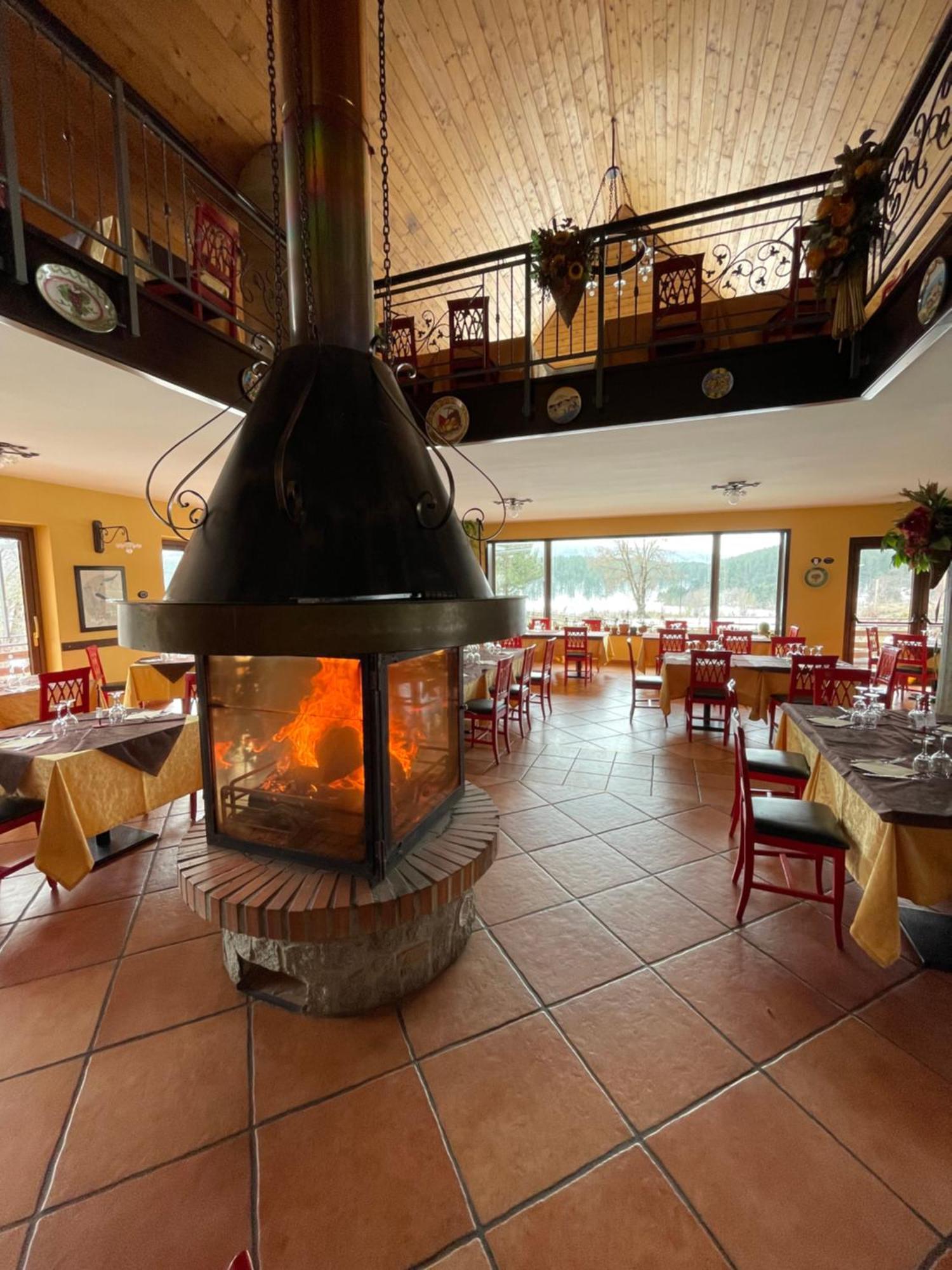 Fd Lorichella Hotel Lorica Ngoại thất bức ảnh